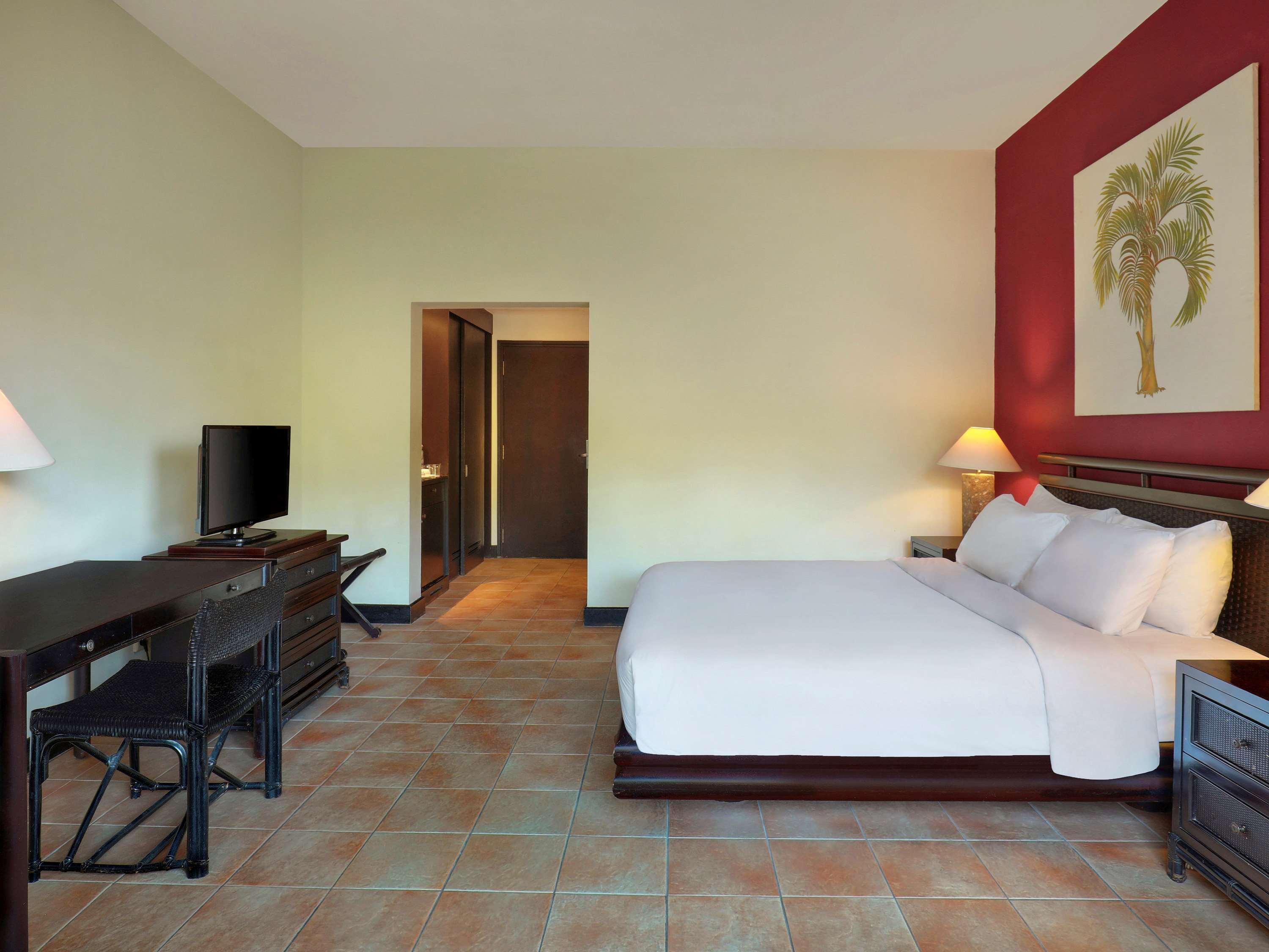 Manado Tateli Resort And Convention Extérieur photo
