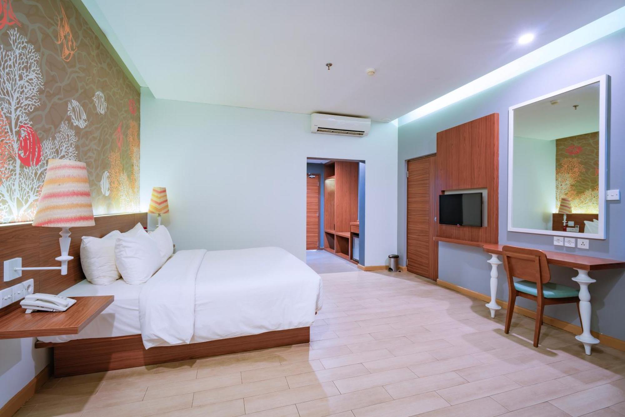 Manado Tateli Resort And Convention Extérieur photo