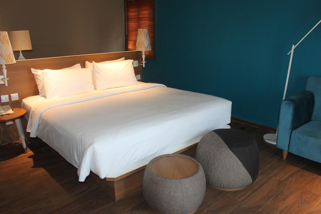 Manado Tateli Resort And Convention Extérieur photo